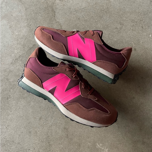 New Balance 327 'Rich Earth/Hi-Pink' Maroon Cloth Classic Sneakers 7 Youth/Teen - Picture 8 of 10